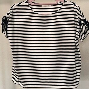 Cotton Striped Tie Sleeve Top Claire Beach Black‎ White Short Sleeve Tee